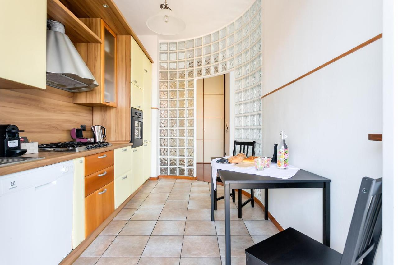 Santa Chiara Apartment By MyhomeinКомо Экстерьер фото